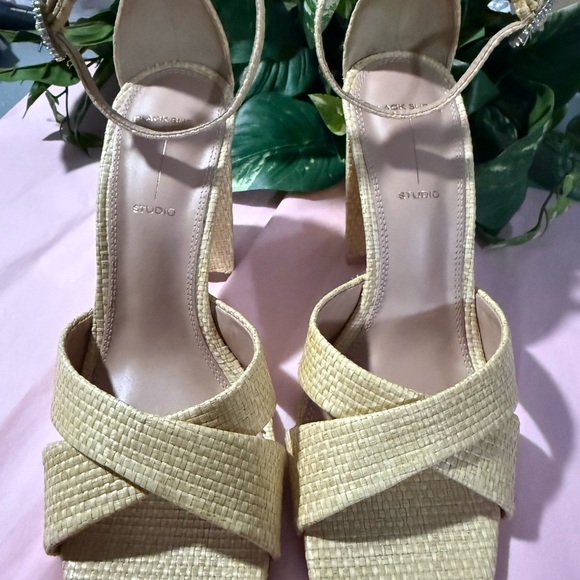 Black Suede Studio Chelsea Raffia Tan Open Toe Block Heel Sandals Size 37.5. - Picture 5 of 5
